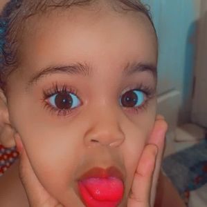 Meet your Posher, Pamela